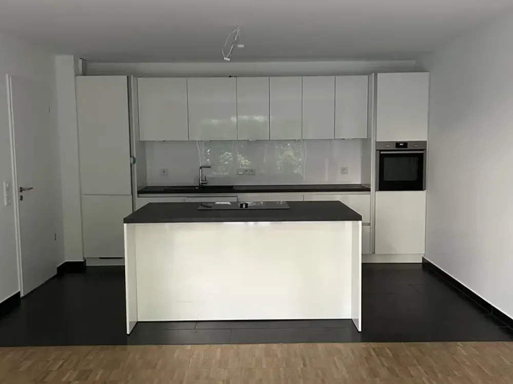 Exclusive Living: Dreamy 4-Room Apartment in City Location