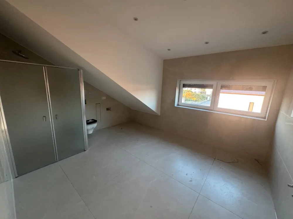 Dachgeschoss Wohnung in Rodenbach -Erstbezug-
