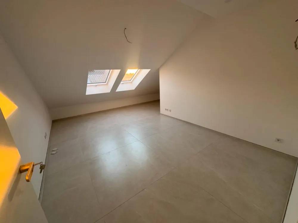 Dachgeschoss Wohnung in Rodenbach -Erstbezug-