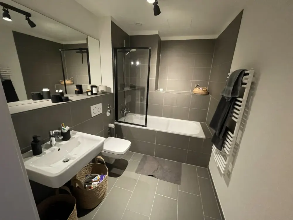 MyOne Pergolenviertel - KFW 40 - 3-Room Apartment with Balcony and Built-in Kitchen by the City Park
