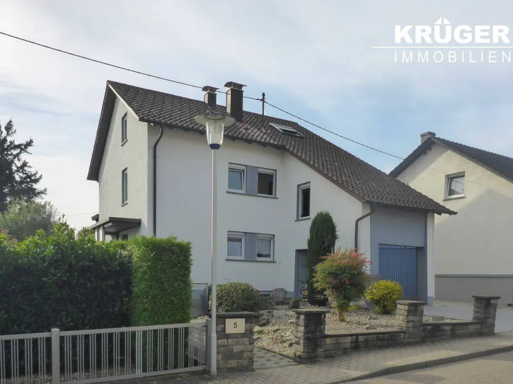KA-Grünwettersbach / helle & gepflegte 2-Zimmer-DG-Whg mit EBK / ab 01.11.2026