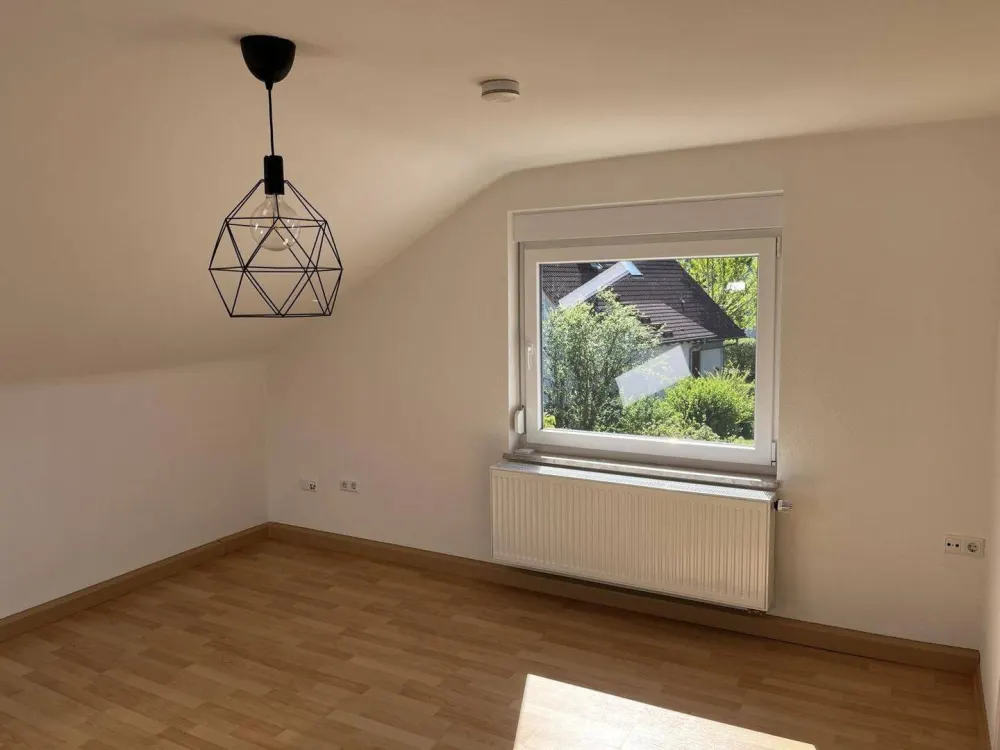 KA-Grünwettersbach / helle & gepflegte 2-Zimmer-DG-Whg mit EBK / ab 01.11.2026