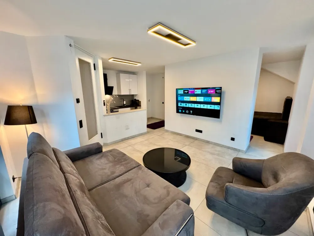 2 Zimmer Voll Möbliert Hochwertig