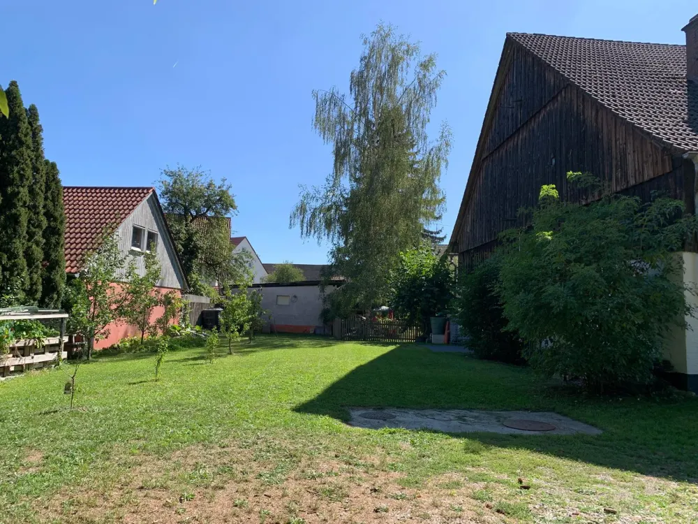 Wohnen mit 400qm-Garten, 2-Zimmer-Wohnung (85 m²), unbefristet