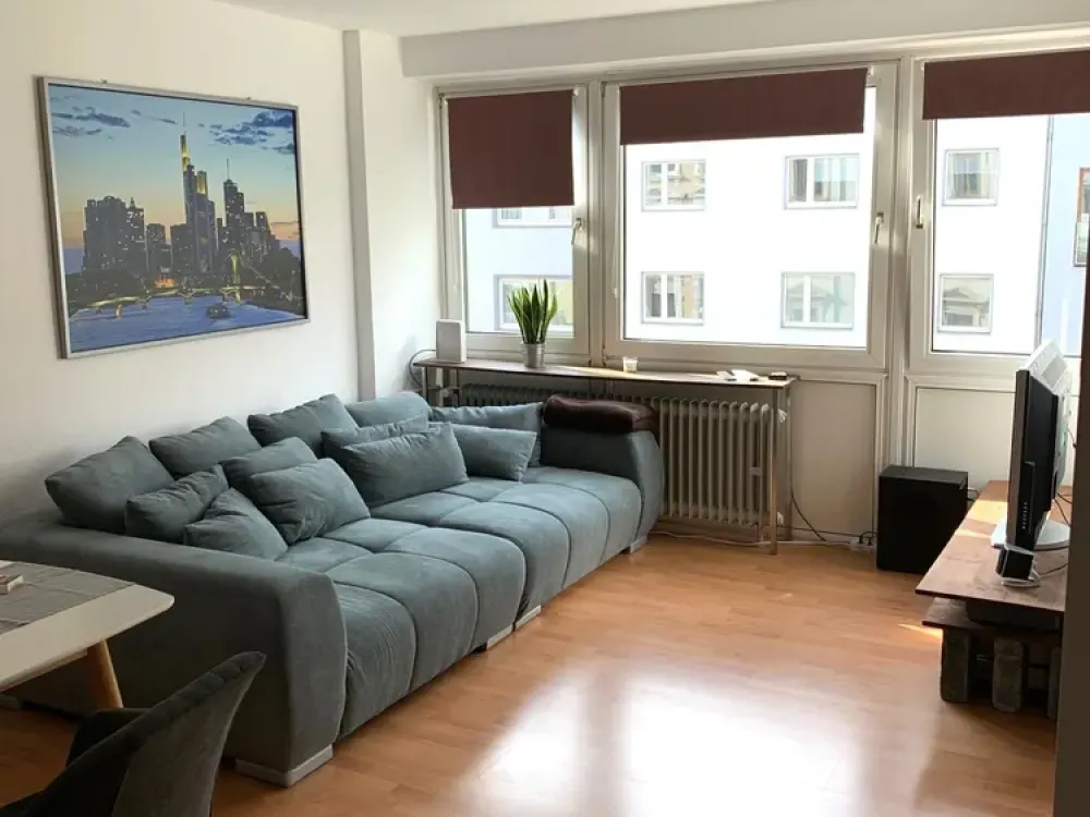 ***Wohnen am Schweizer Platz*** helle 2-Zimmerwohnung