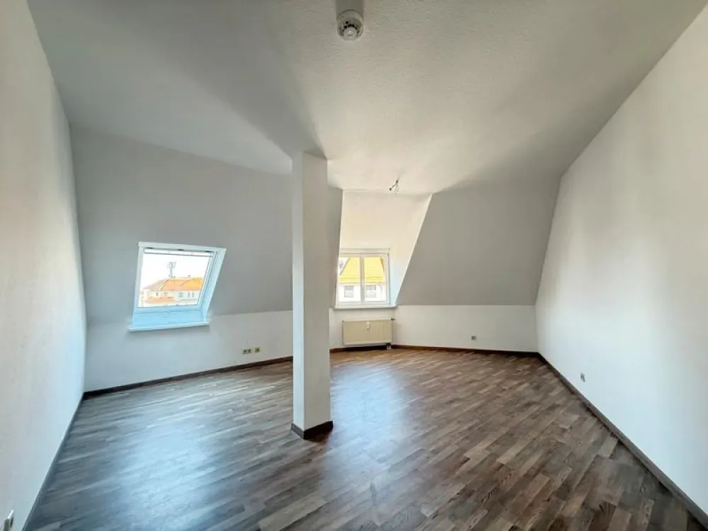 Charmante Dachgeschosswohnung in zentraler Lage!