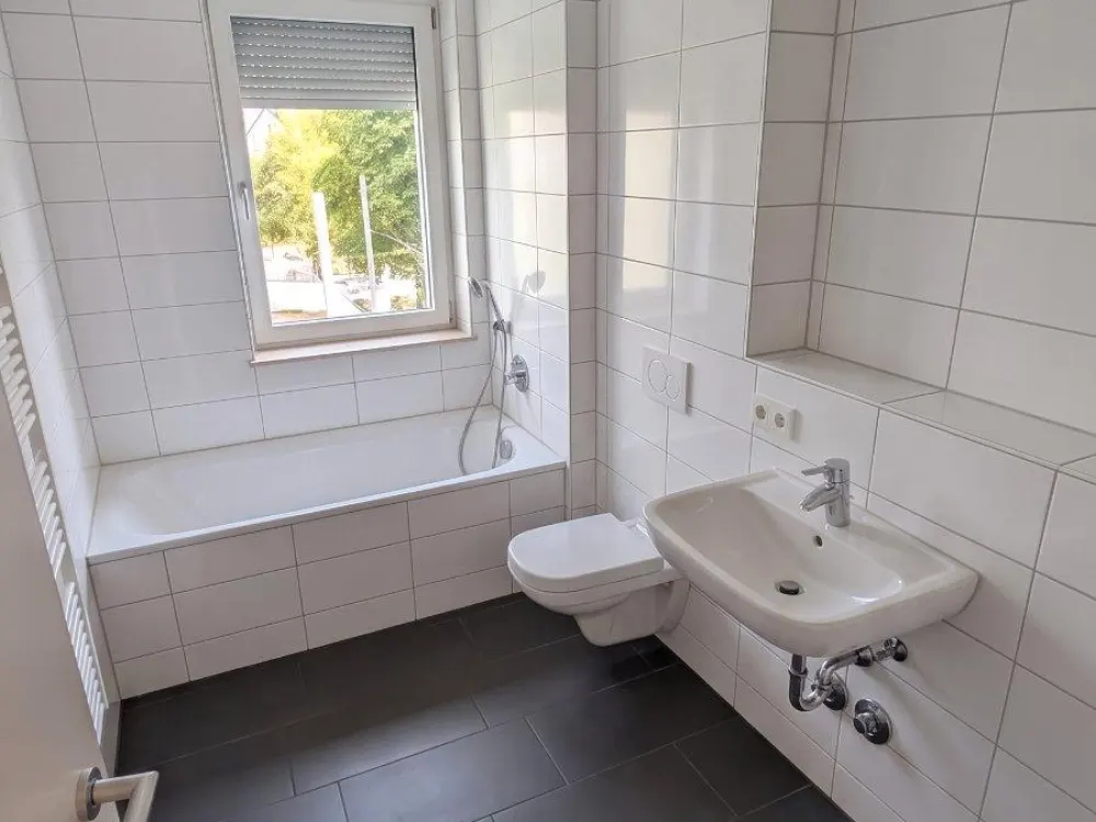 Moderne 3-Zi-Whg (86m²) mit Loggia, Parkett, Fußbodenhzg & 2 TG