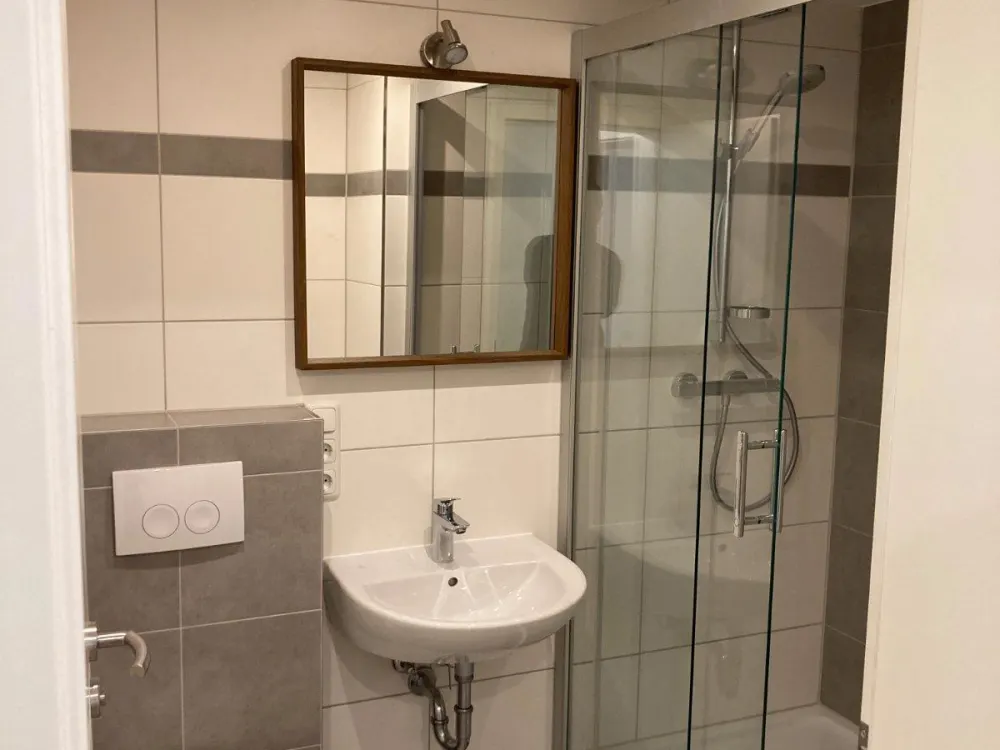 2-Zimmer-Wohnung im Souterrain - DD Großschwachwitz - 2min Sbahn