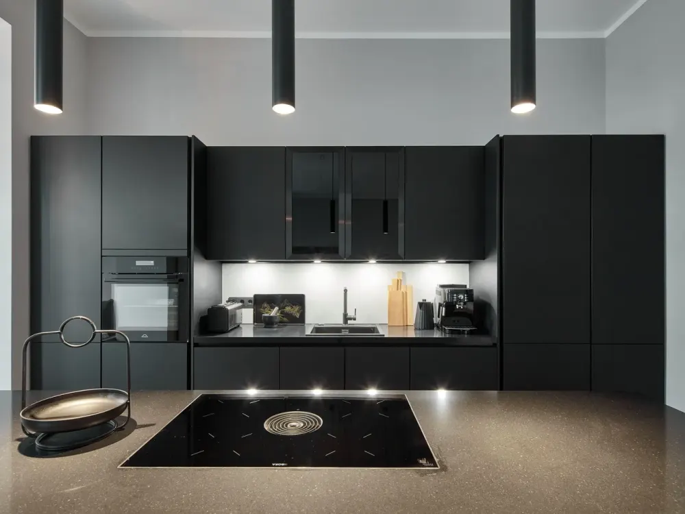 Luxus-Wohnung - Kernsanierung mit High-End-Möblierung & zwei Terrassen