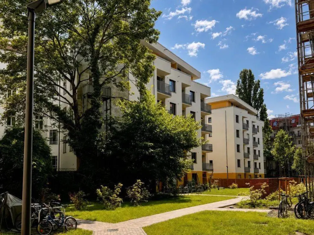 Erstbezug: 2-Zimmer-Neubau-Penthouse mit 21 m² Sonnenterrasse, Einbauküche & Aufzug