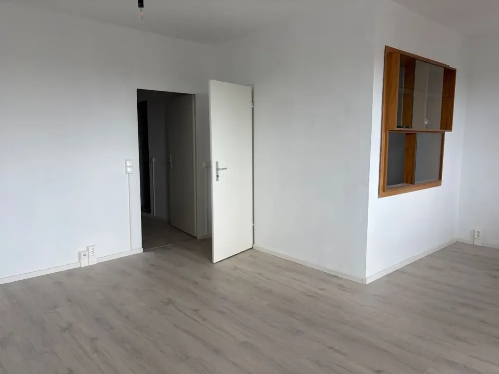 Nette Singlebude mit Balkon freut sich auf Sie!