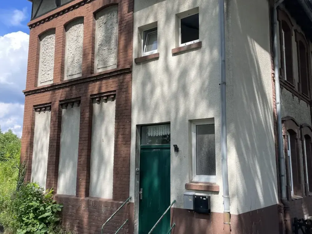 Hochwertig renovierte 3 Zimmerwohnung mit extra Esszimmer