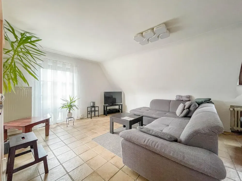 Duisburg-Buchholz: Lichtdurchflutete Maisonettewohnung mit Balkon und idyllischem Blick ins Grüne