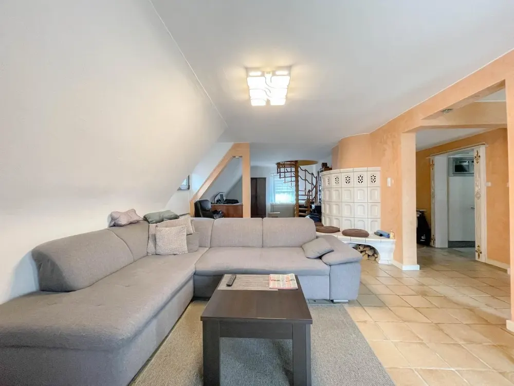 Duisburg-Buchholz: Lichtdurchflutete Maisonettewohnung mit Balkon und idyllischem Blick ins Grüne
