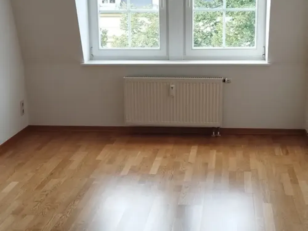 Very nice sunny 2-room apartment in a quiet side street