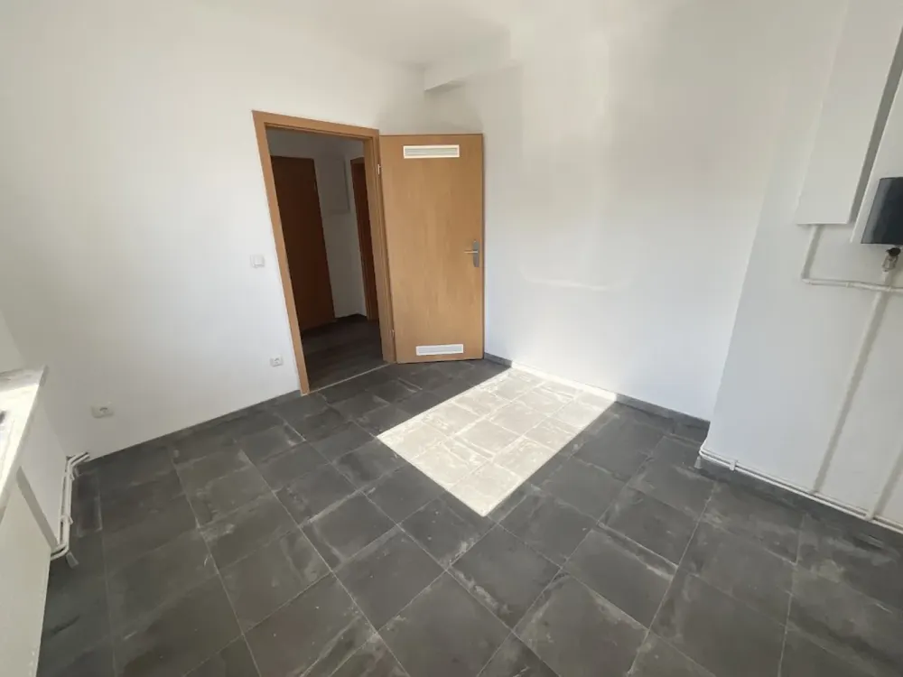 Gemütliche kleine Dachgeschosswohnung mit Einbauküche