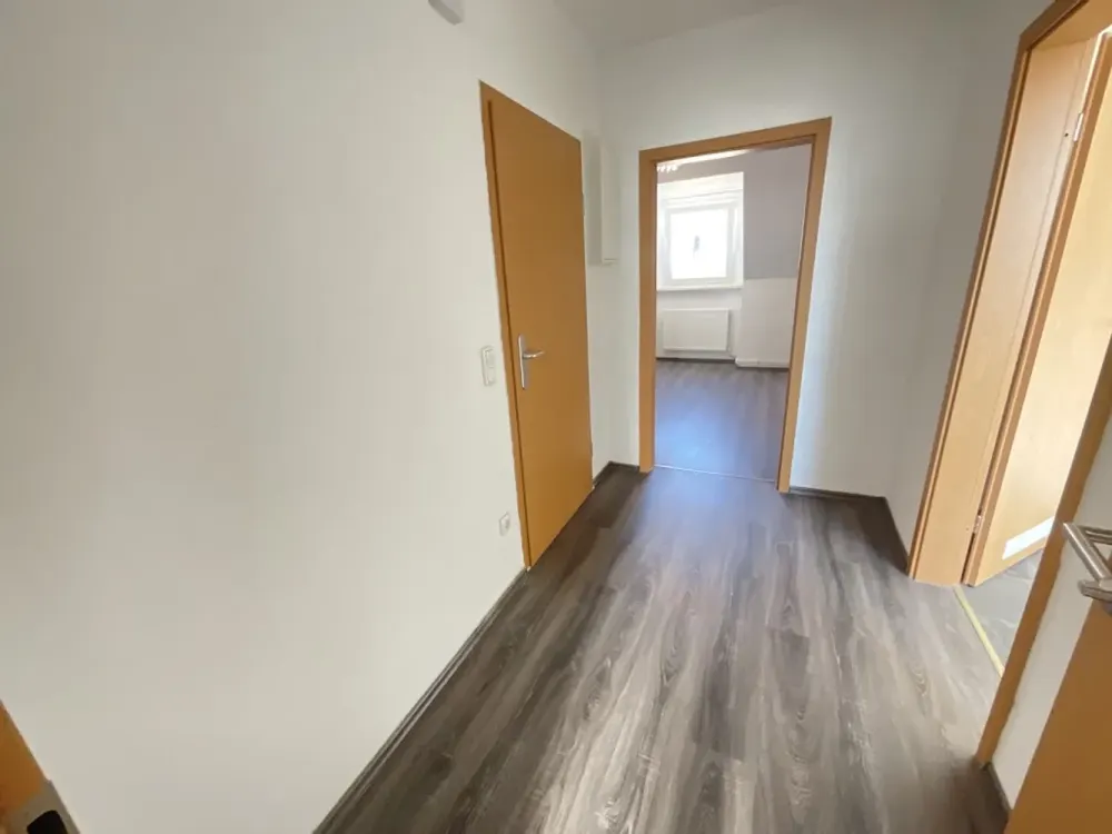 Gemütliche kleine Dachgeschosswohnung mit Einbauküche