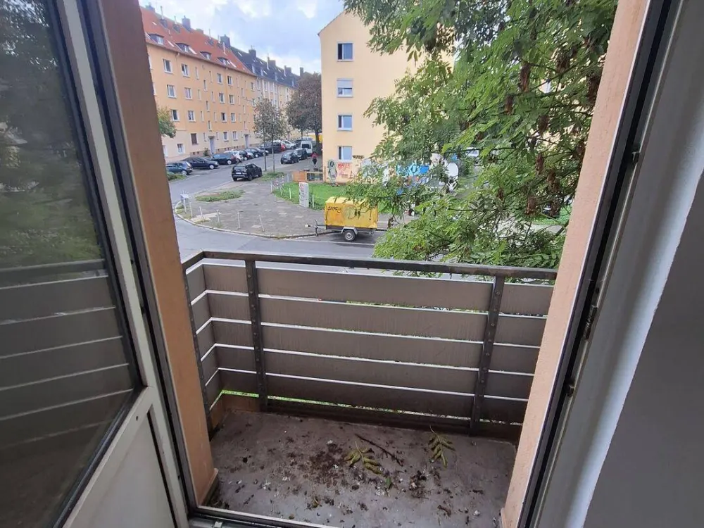 2 Zimmer mit Balkönchen frisch renoviert am Hafen