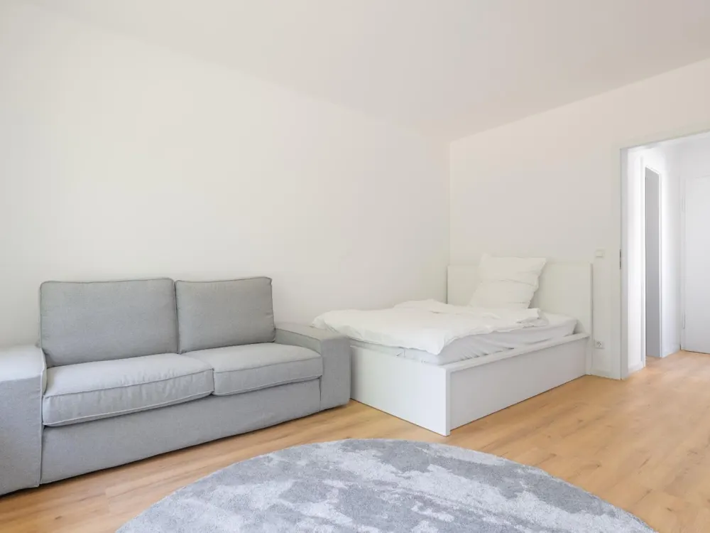 Erstbezug! Kernsanierte möblierte 1 Zimmer Wohnung in Top Lage!