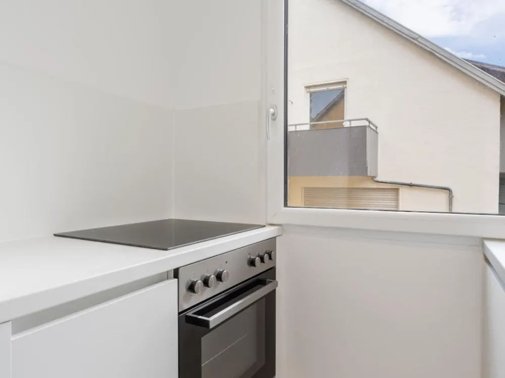 Erstbezug! Kernsanierte möblierte 1 Zimmer Wohnung in Top Lage!