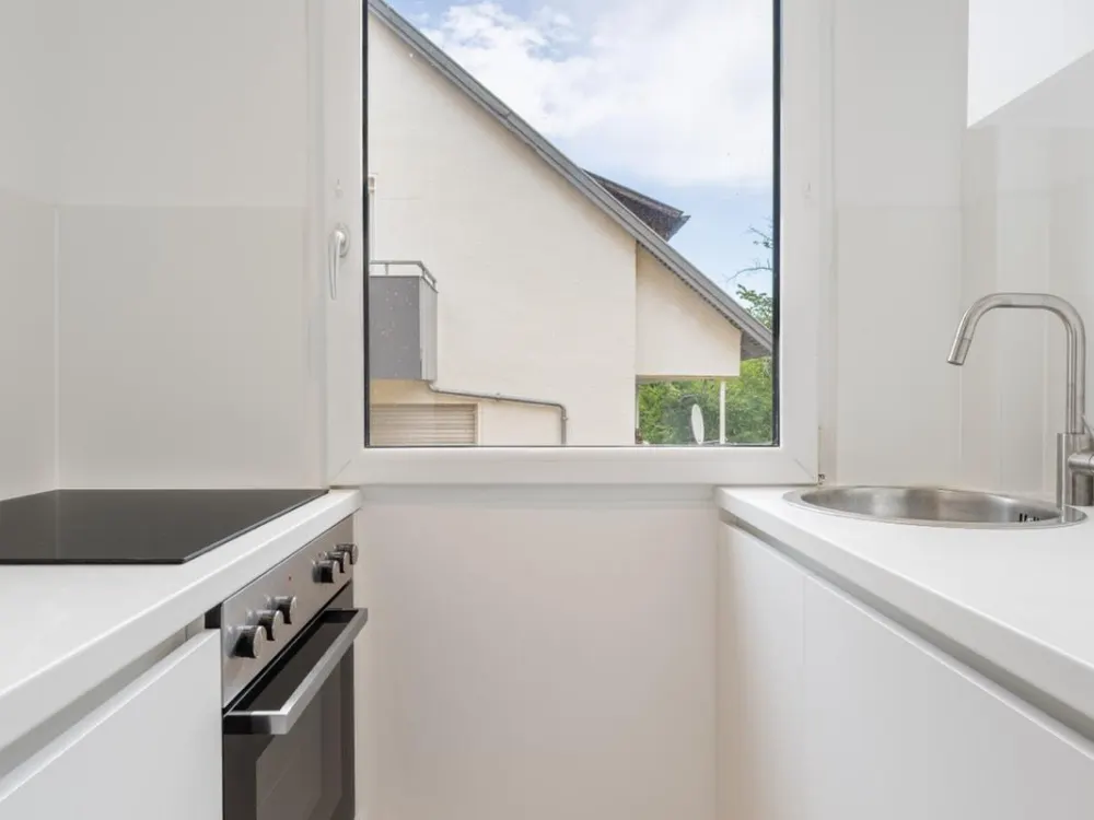 Erstbezug! Kernsanierte möblierte 1 Zimmer Wohnung in Top Lage!