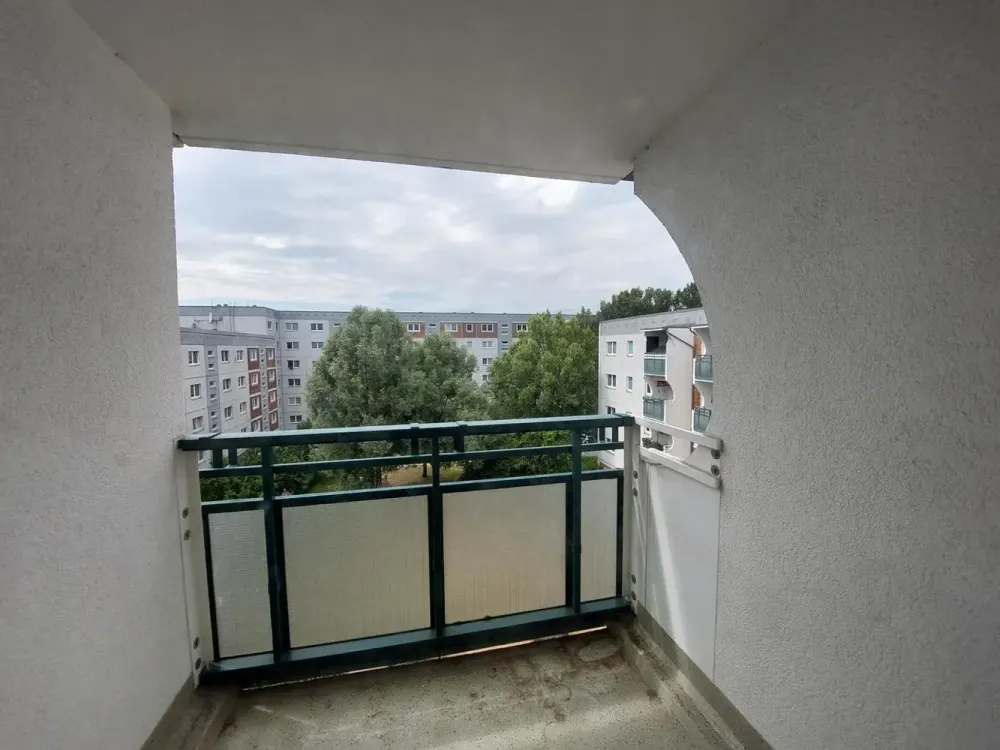 Renovierungsbedürfte 3 Zimmer WBS 160/180/220 Wohnung in Hönow