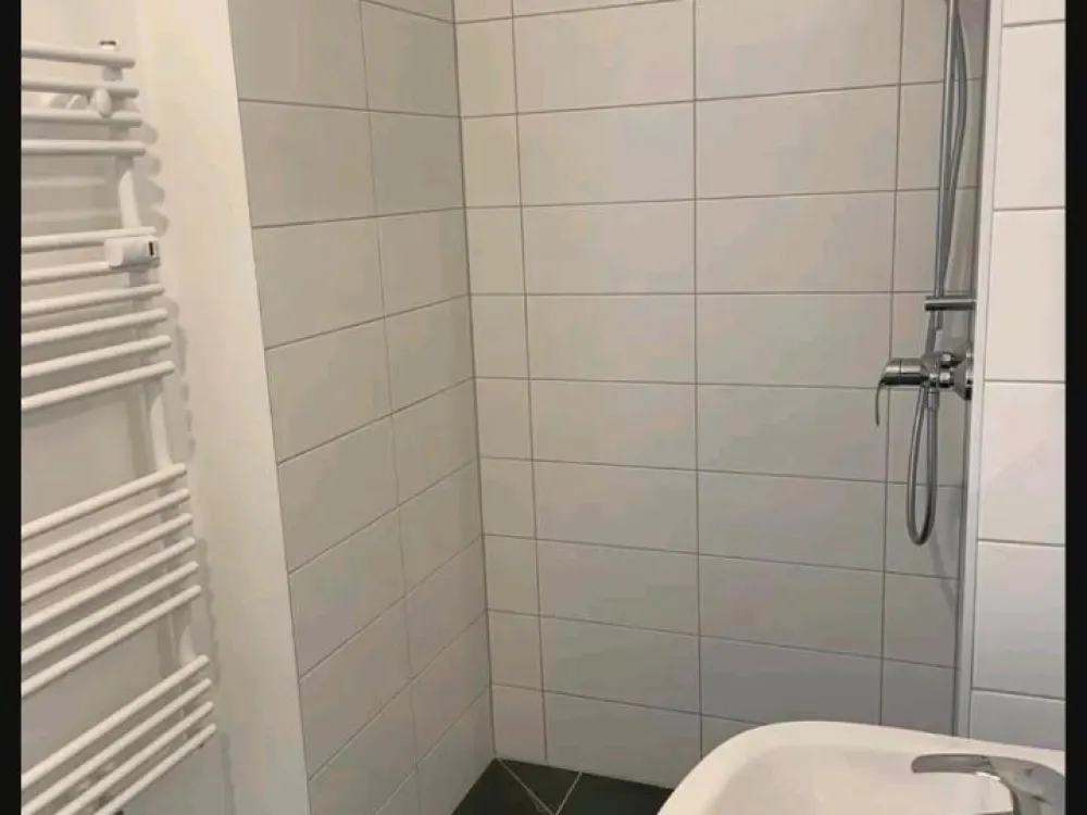 2 möblierte Zimmer mit Einbauküche