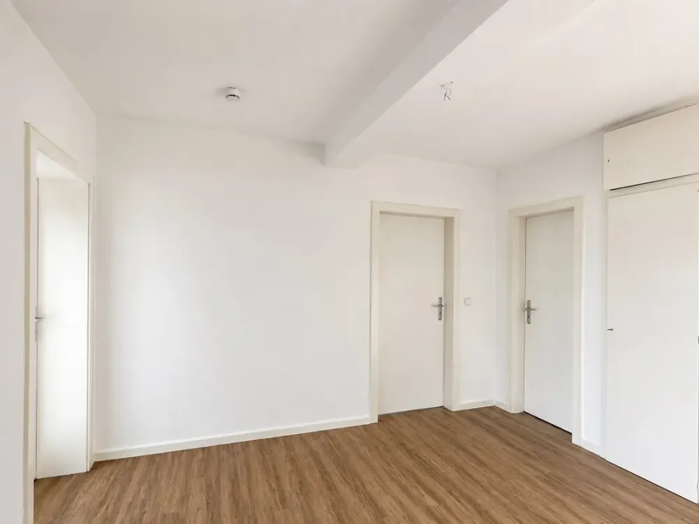 MODERNE 3-ZIMMER WOHNUNG MIT BALKON IN GEPFLEGTER KREFELDER WOHNLAGE ZU MIETEN!!