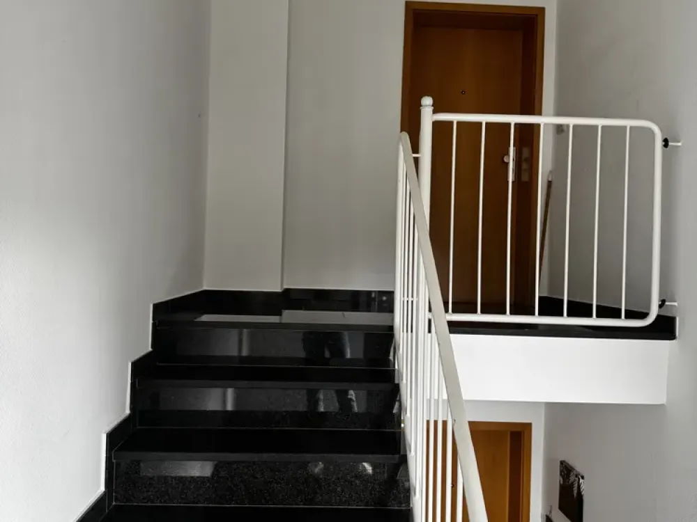 Schöne, hochwertige geräumige zwei Zimmer Wohnung in Solingen, Wald