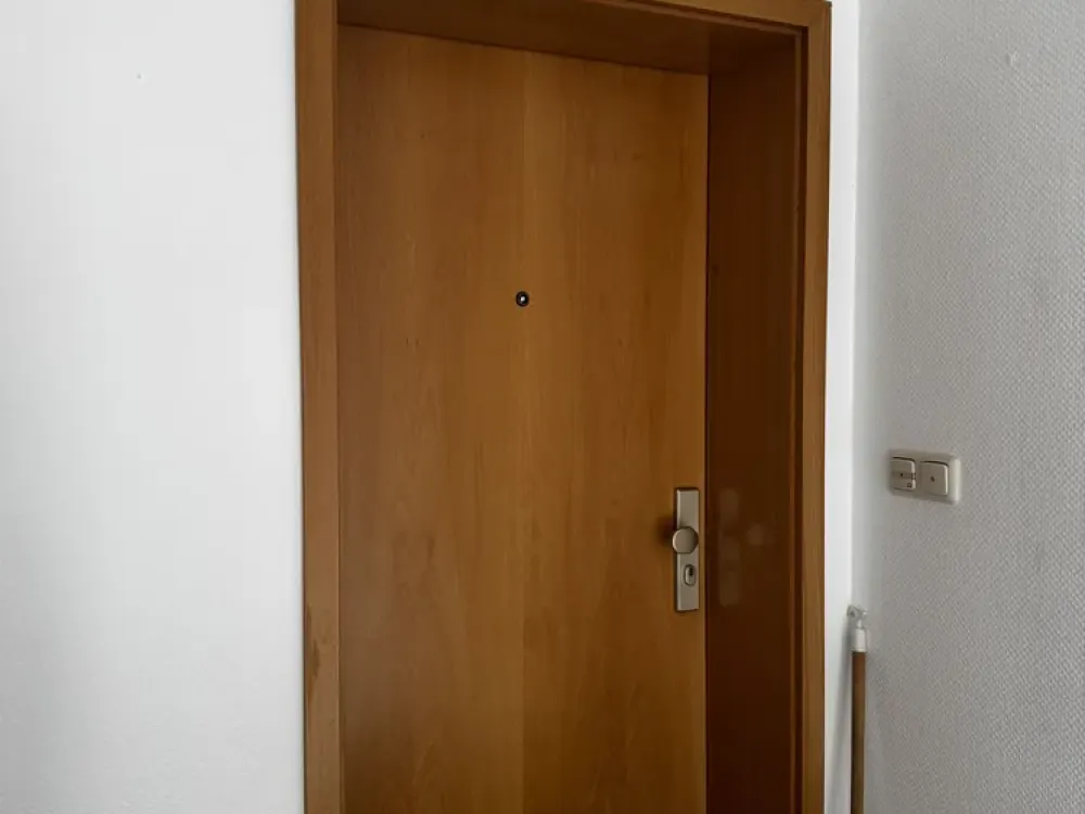 Schöne, hochwertige geräumige zwei Zimmer Wohnung in Solingen, Wald