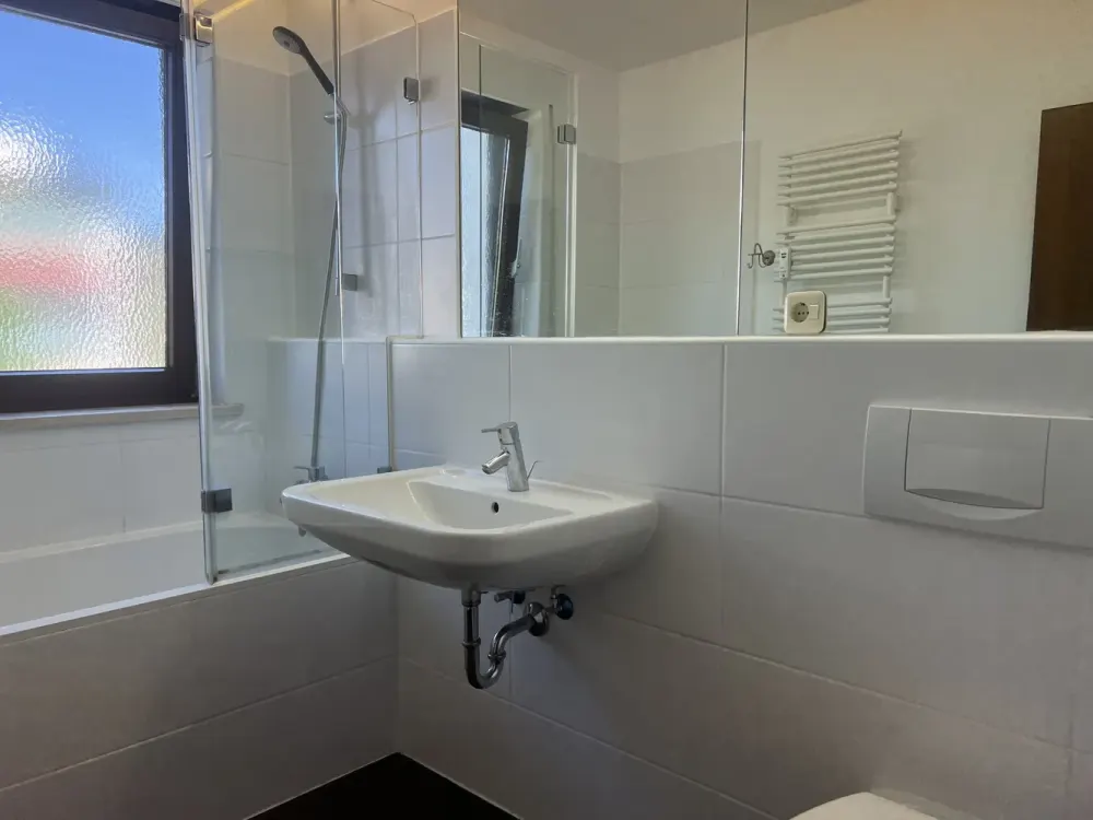 Renovierte und bezugsfreie Wohlfühloase direkt am Perlacher Forst
