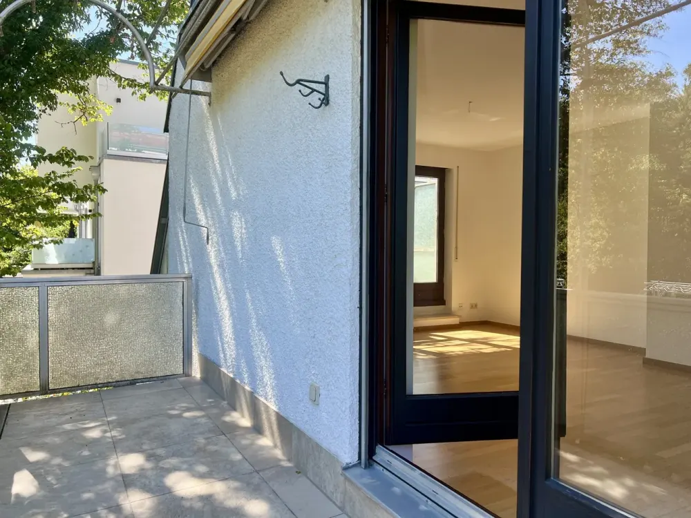 Renovierte und bezugsfreie Wohlfühloase direkt am Perlacher Forst
