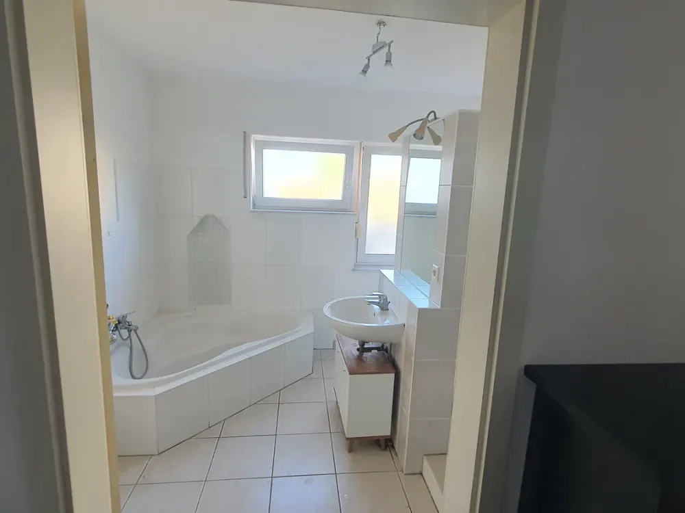 Charmante 3-Zimmerwohnung mit mediterranem Flair und Balkon in ruhiger Feldrandlage von Kelsterbach