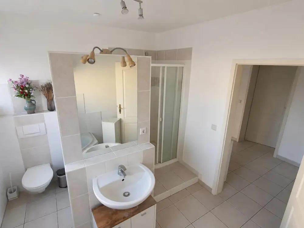 Charmante 3-Zimmerwohnung mit mediterranem Flair und Balkon in ruhiger Feldrandlage von Kelsterbach
