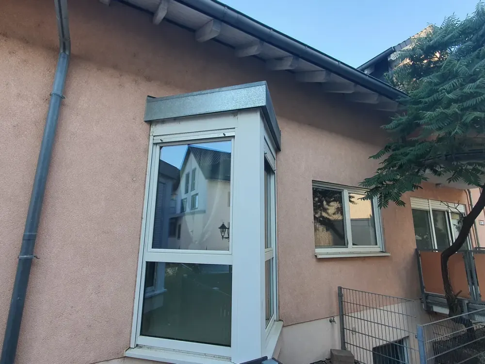 Charmante 3-Zimmerwohnung mit mediterranem Flair und Balkon in ruhiger Feldrandlage von Kelsterbach