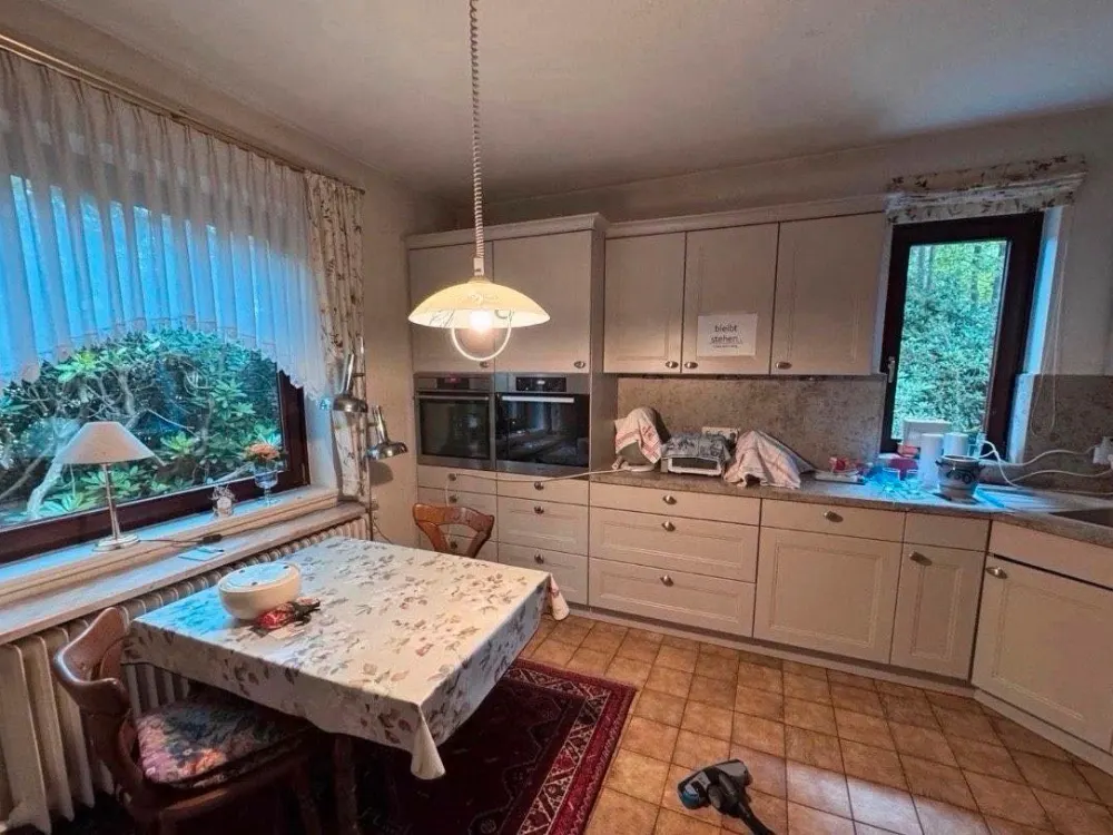 4-room apartment with kitchen and bathroom, freshly renovated
