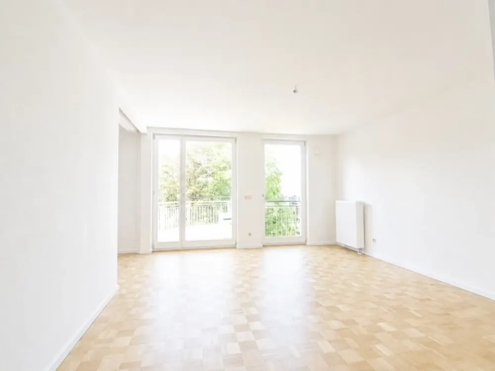 In the Heart of Wentorf: "Light-Filled 3-Room Apartment with Balcony"