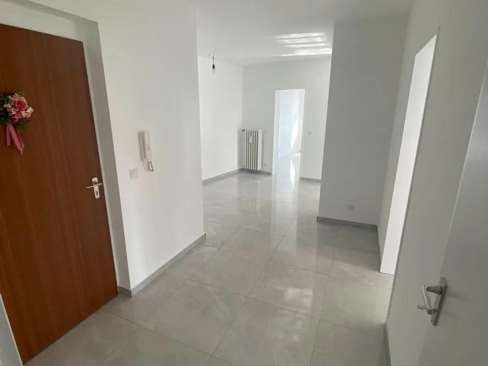 Moderne 3-Zimmer Wohnung mit Balkon, Stellplatz & Aufzug in Köln