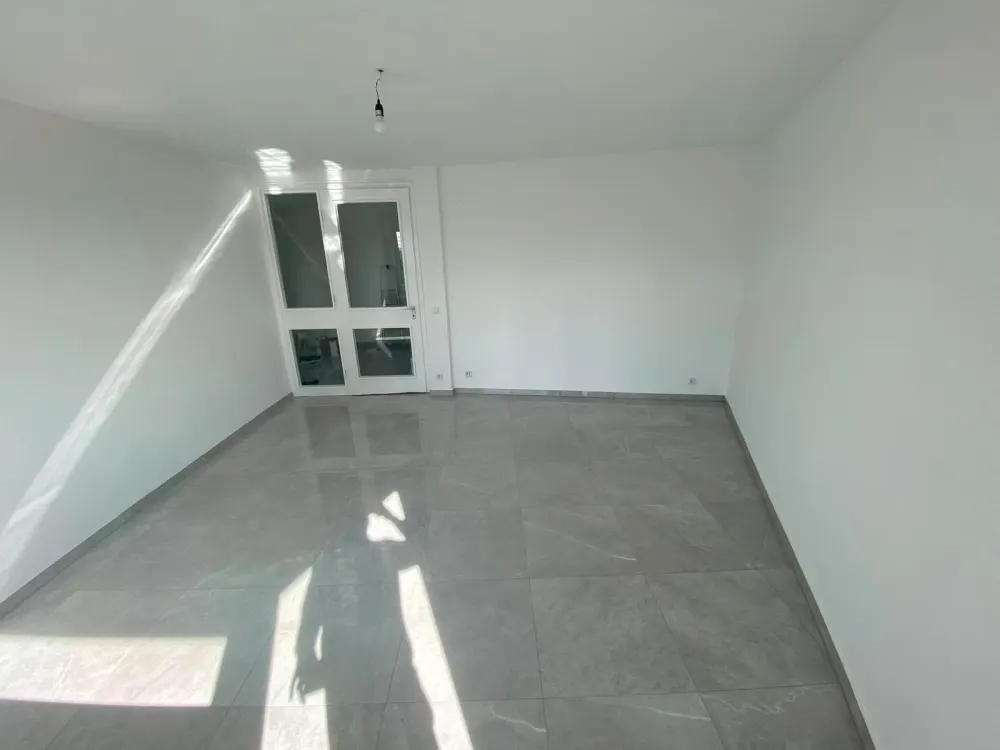 Moderne 3-Zimmer Wohnung mit Balkon, Stellplatz & Aufzug in Köln