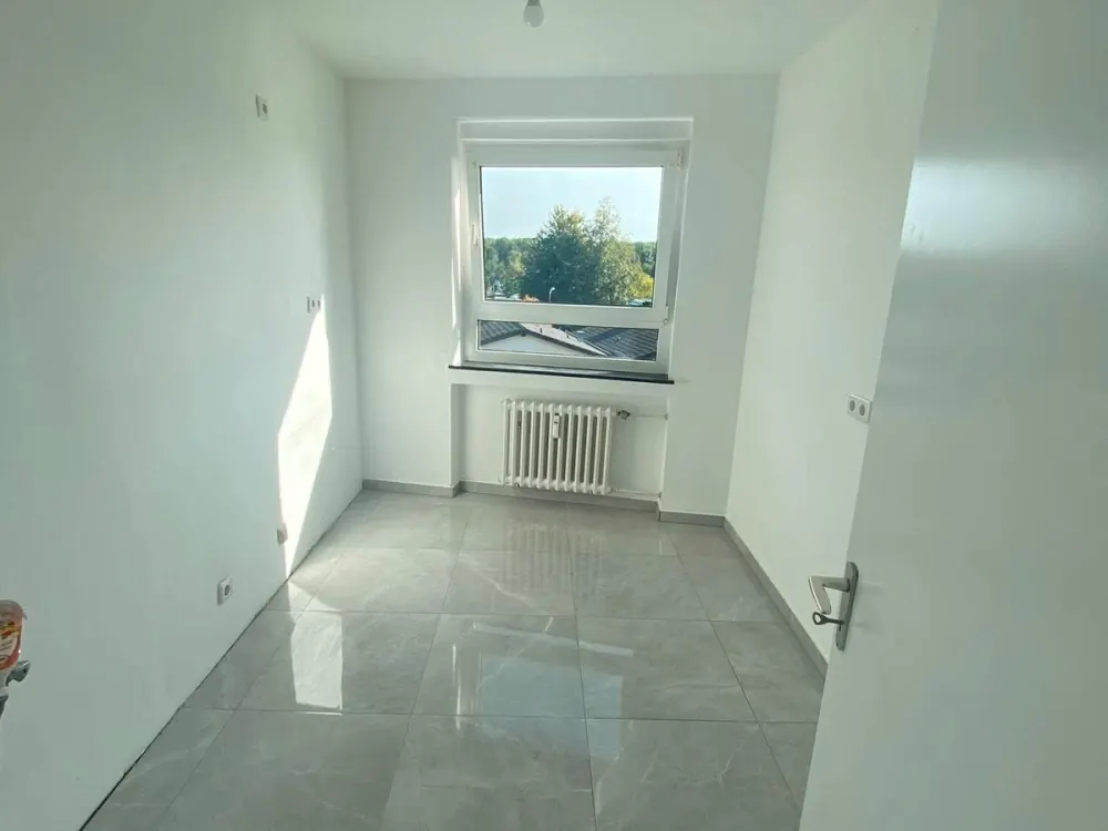 Moderne 3-Zimmer Wohnung mit Balkon, Stellplatz & Aufzug in Köln