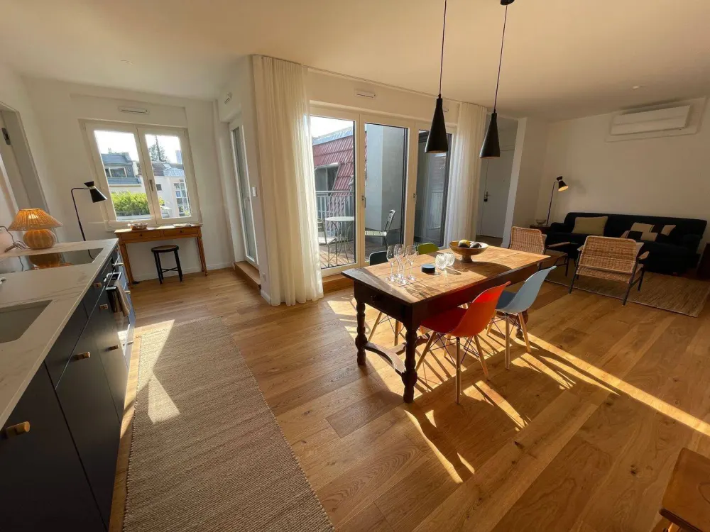 Soho style roof top flat “with AirCon” new & wonderful - 2 room fully furnished with terrace and elevator in Berlin-Mitte
