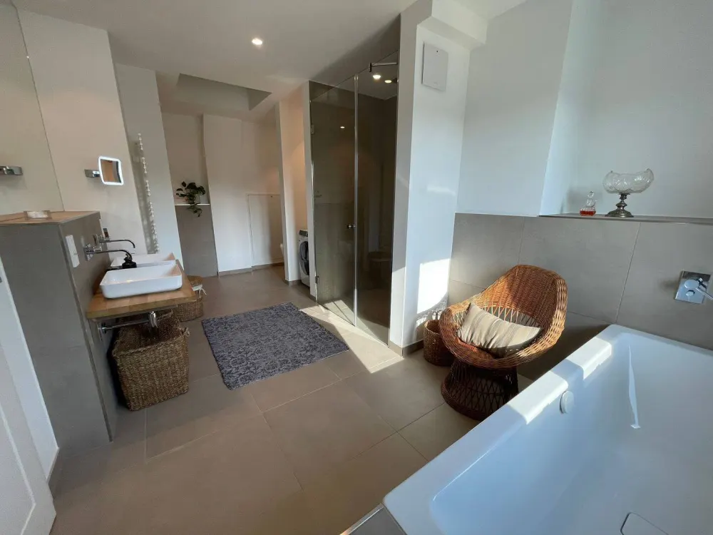 Soho style roof top flat “with AirCon” new & wonderful - 2 room fully furnished with terrace and elevator in Berlin-Mitte