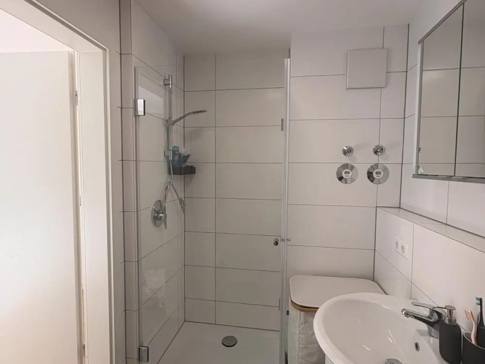 1 Zimmerwohnung DRINGEND Nachmieter gesucht ab 1.9/1.10