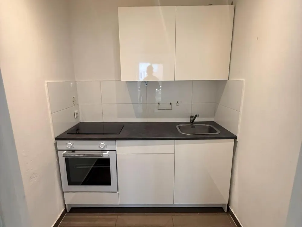 1 Zimmer Wohnung zum vermieten in der Antonstr. 27, 37 qm