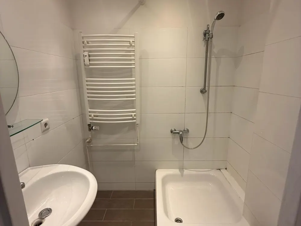 1 Zimmer Wohnung zum vermieten in der Antonstr. 27, 37 qm