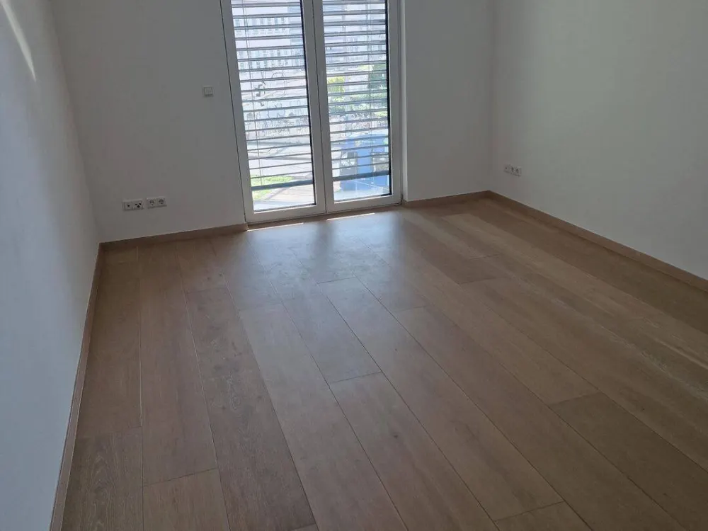 schöne Wohnung mit Balkon