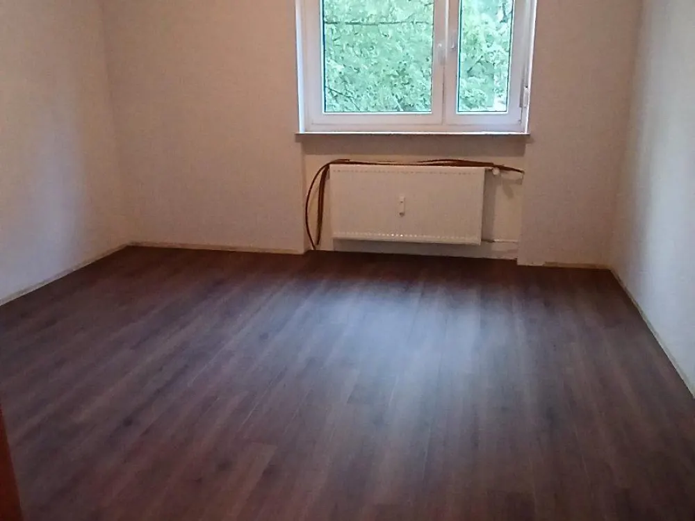 Frisch sanierte 3-Zimmer-Wohnung Balkon | 1. OG | Röthenbach 83m²