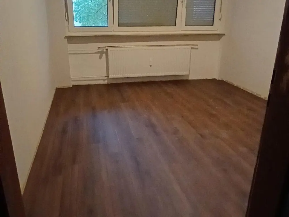 Frisch sanierte 3-Zimmer-Wohnung Balkon | 1. OG | Röthenbach 83m²