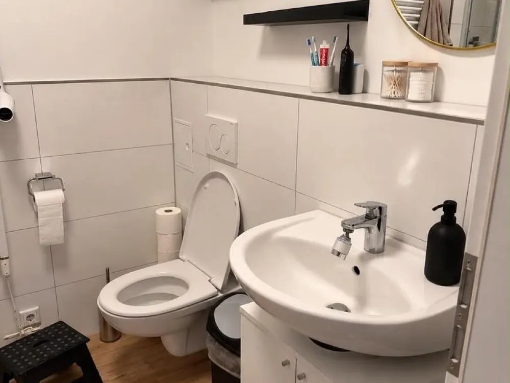 Moderne 2,5-Zi.-Wohnung mit Süd-Dachterrasse, Smart Home & KfW-40-Plus in HH-Schiffbek