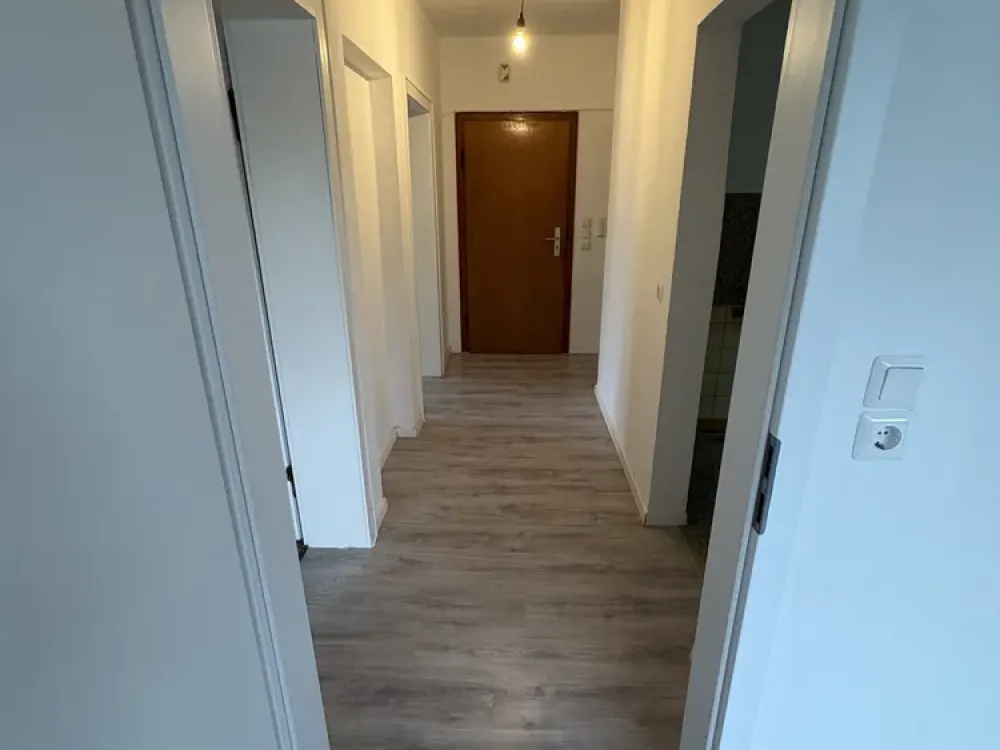 Zuhause mit drei Zimmern in Niederkassel
